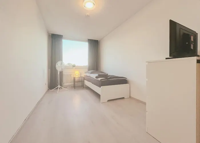 Home4now Dor03 Monteursunterkunft In I 3 Schlafzimmer Fuer 6 Personen I Kueche I Smarttv I Wifi Apartamento Dormagen